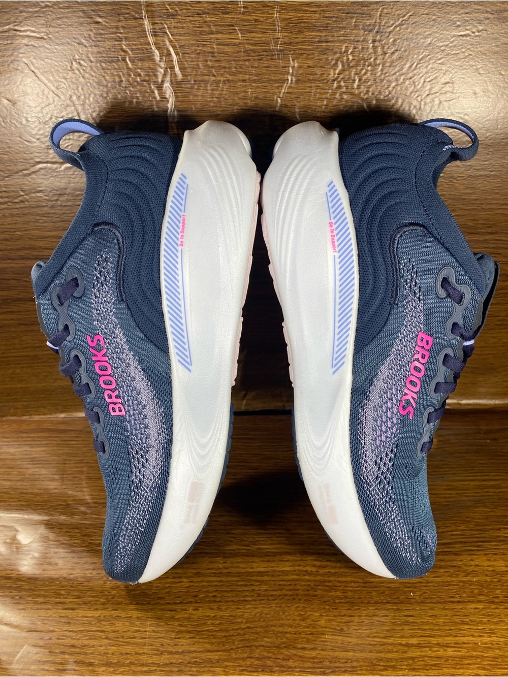 Brooks Adrenaline GTS 25 women’s shoe size 9 - Picture 7 of 11